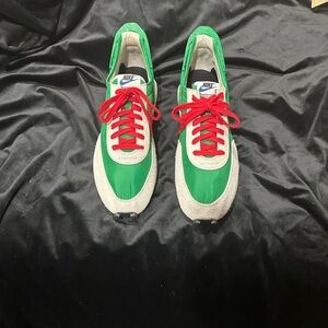 Nike Green and Red Men's Sneakers